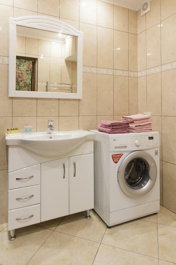 Apartment In Deribasovskay Street 20 Odessa Esterno foto