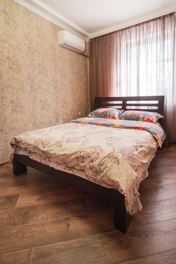 Apartment In Deribasovskay Street 20 Odessa Esterno foto